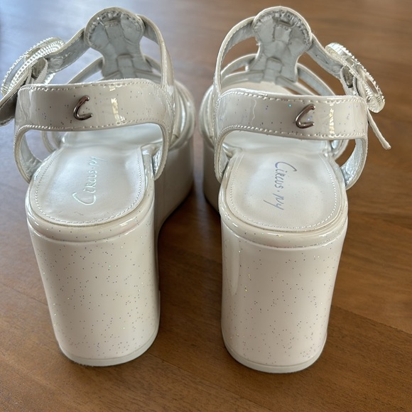 Circus by Sam Edelman Strappy Platform Sandal - Picture 4 of 14